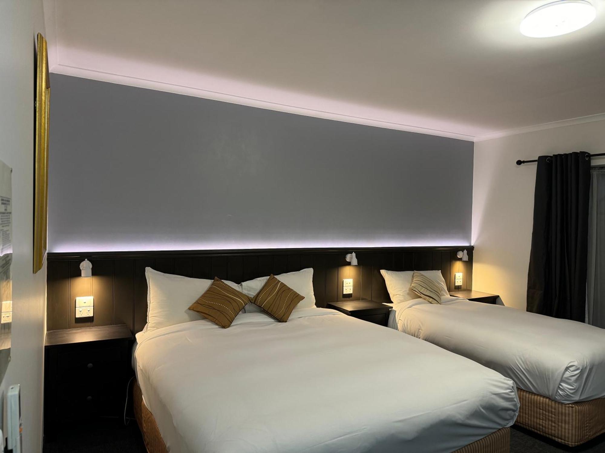 Golden Chain Country Plaza Motel 霍尔斯加普 外观 照片