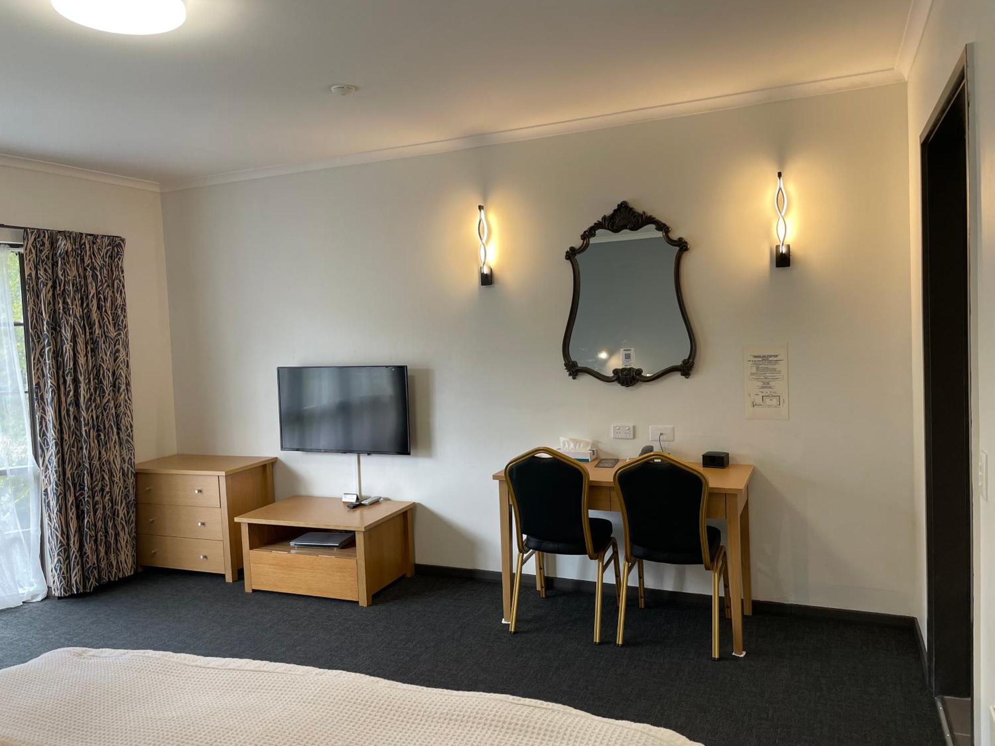 Golden Chain Country Plaza Motel 霍尔斯加普 外观 照片