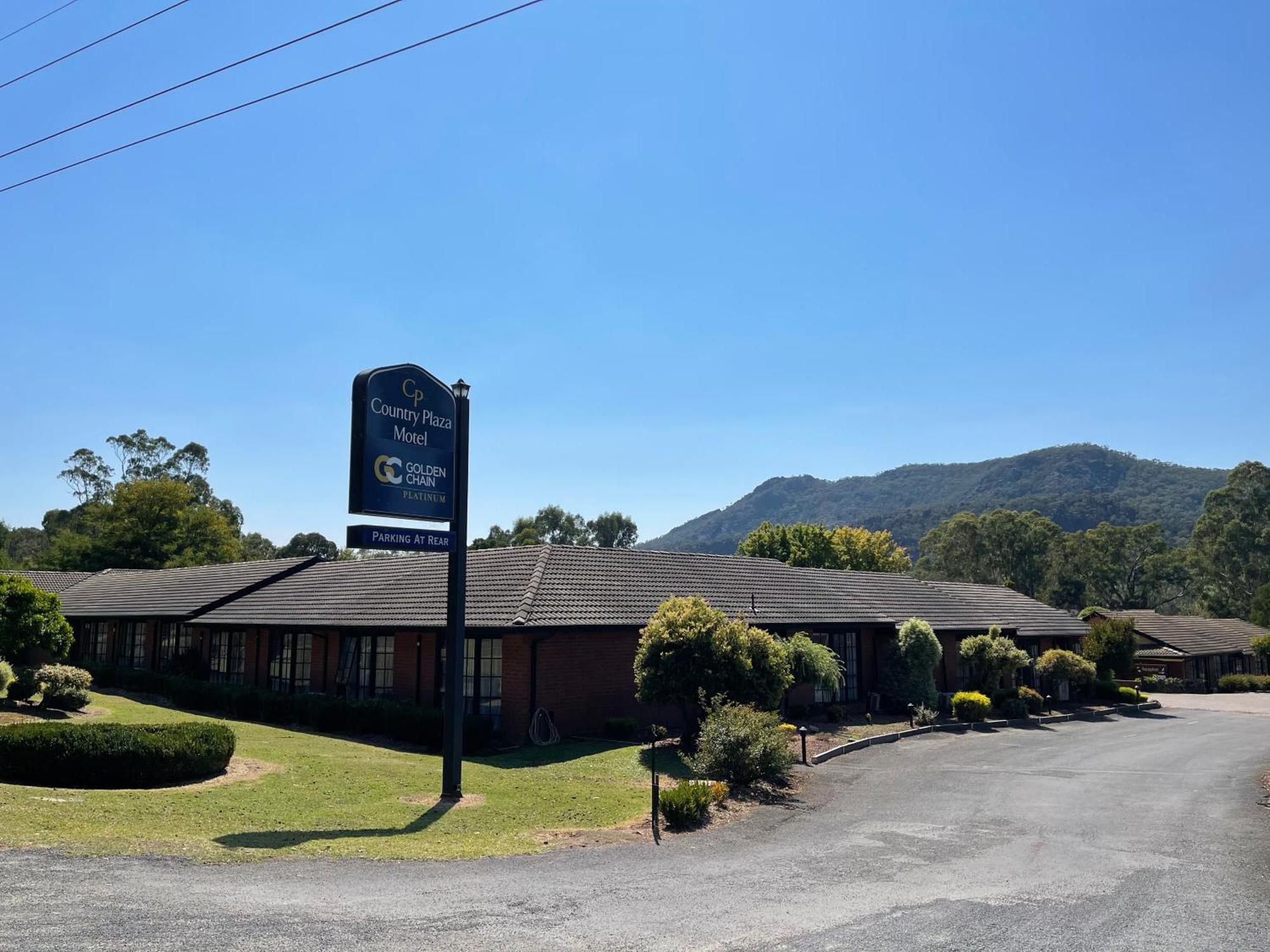 Golden Chain Country Plaza Motel 霍尔斯加普 外观 照片
