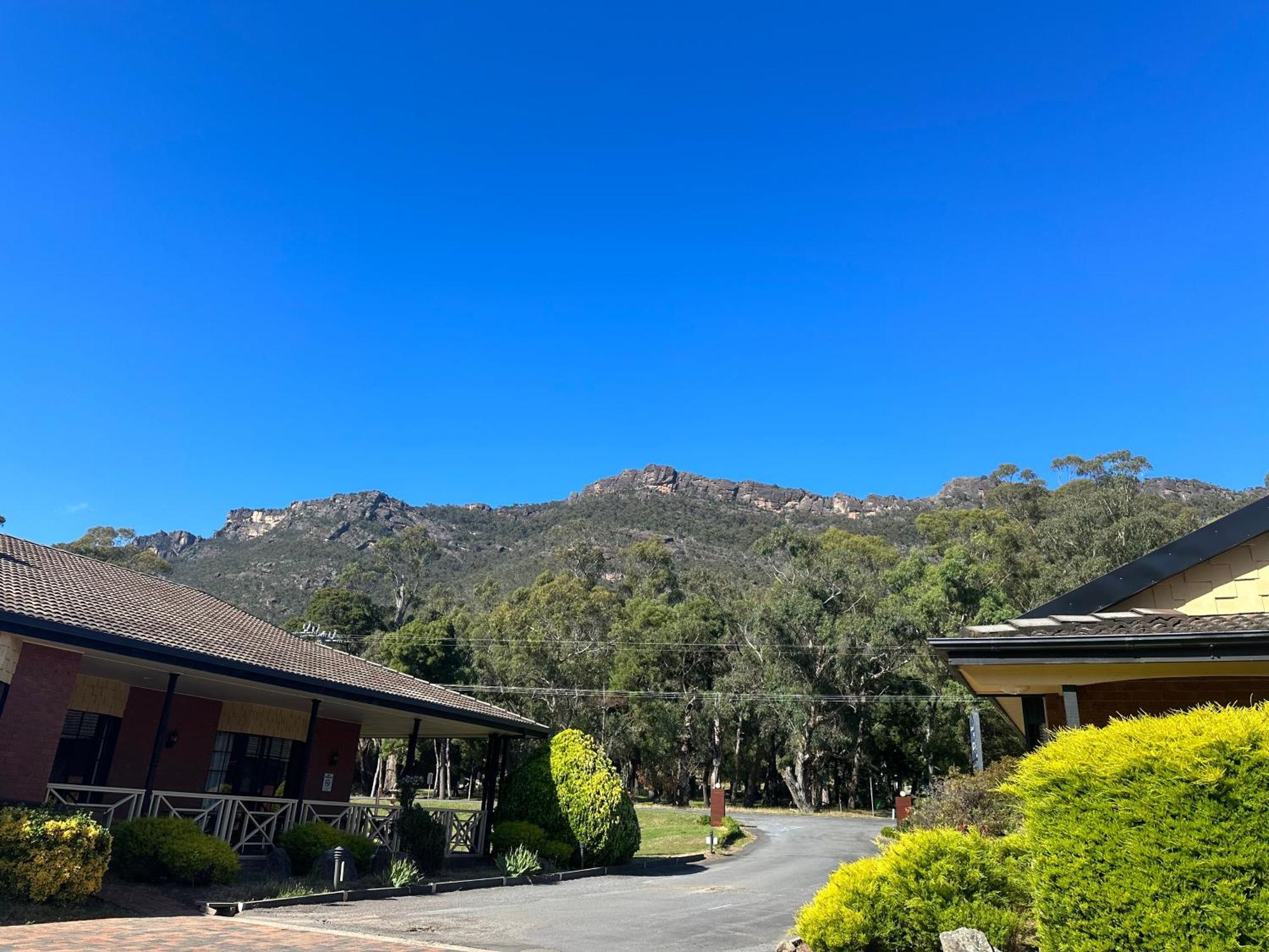 Golden Chain Country Plaza Motel 霍尔斯加普 外观 照片
